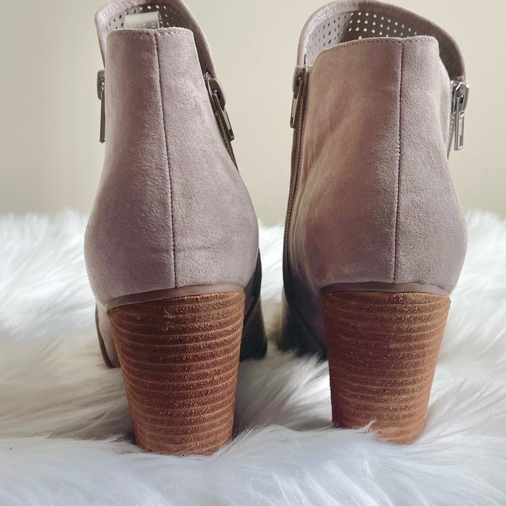 Carlos by Carlos Santana Hacey Perforated Tan Ankle Booties - Picture 6 of 7